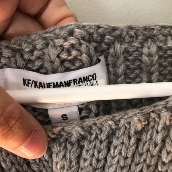 Cozy gray high low hem sweater - Picture 2 of 6